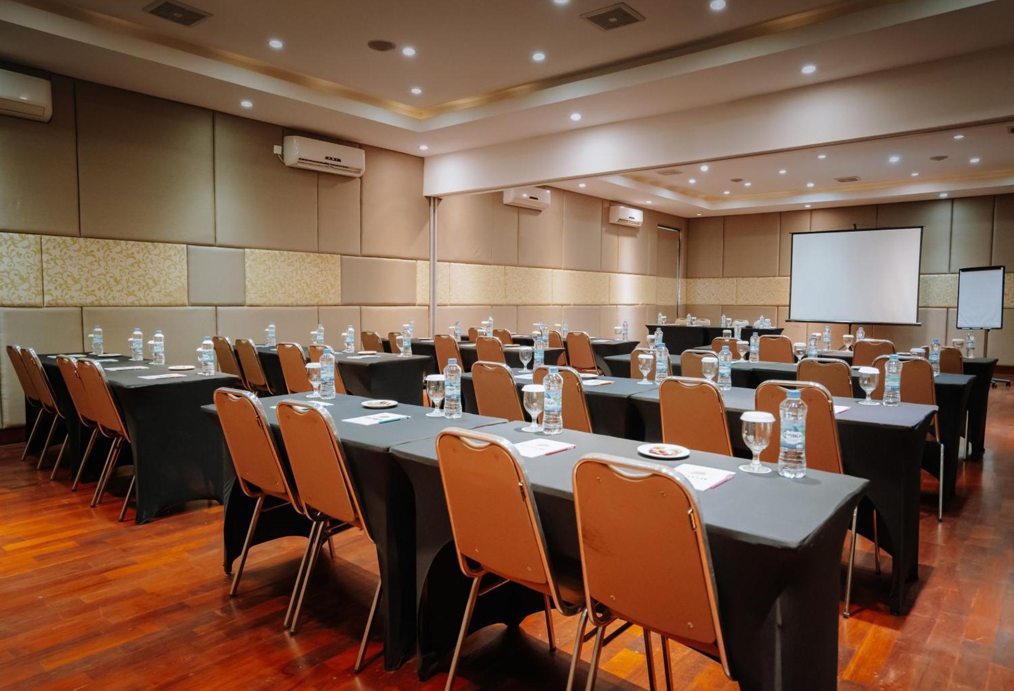 Praja Hotel Ντενπασάρ Εξωτερικό φωτογραφία