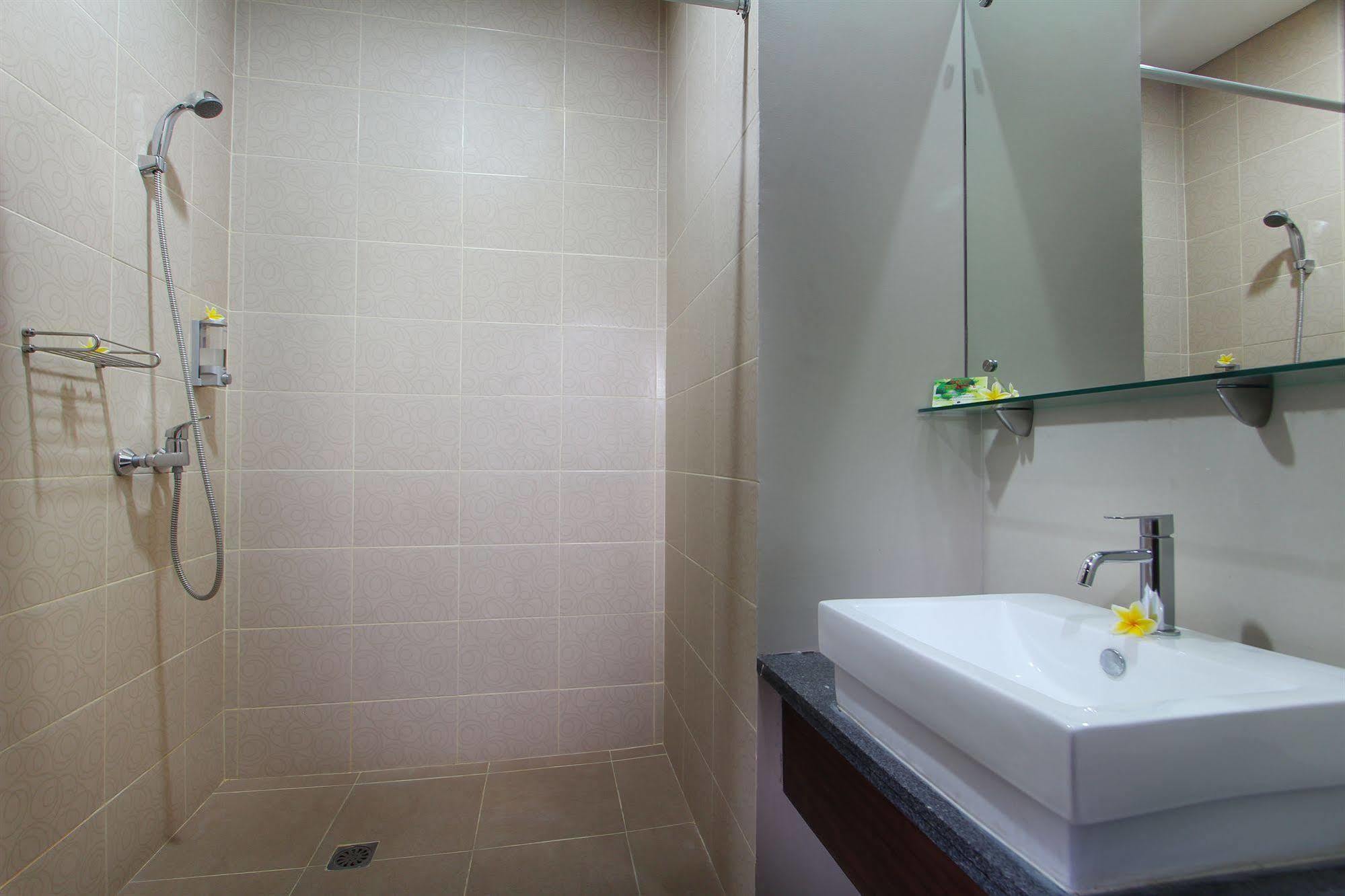 Praja Hotel Ντενπασάρ Εξωτερικό φωτογραφία